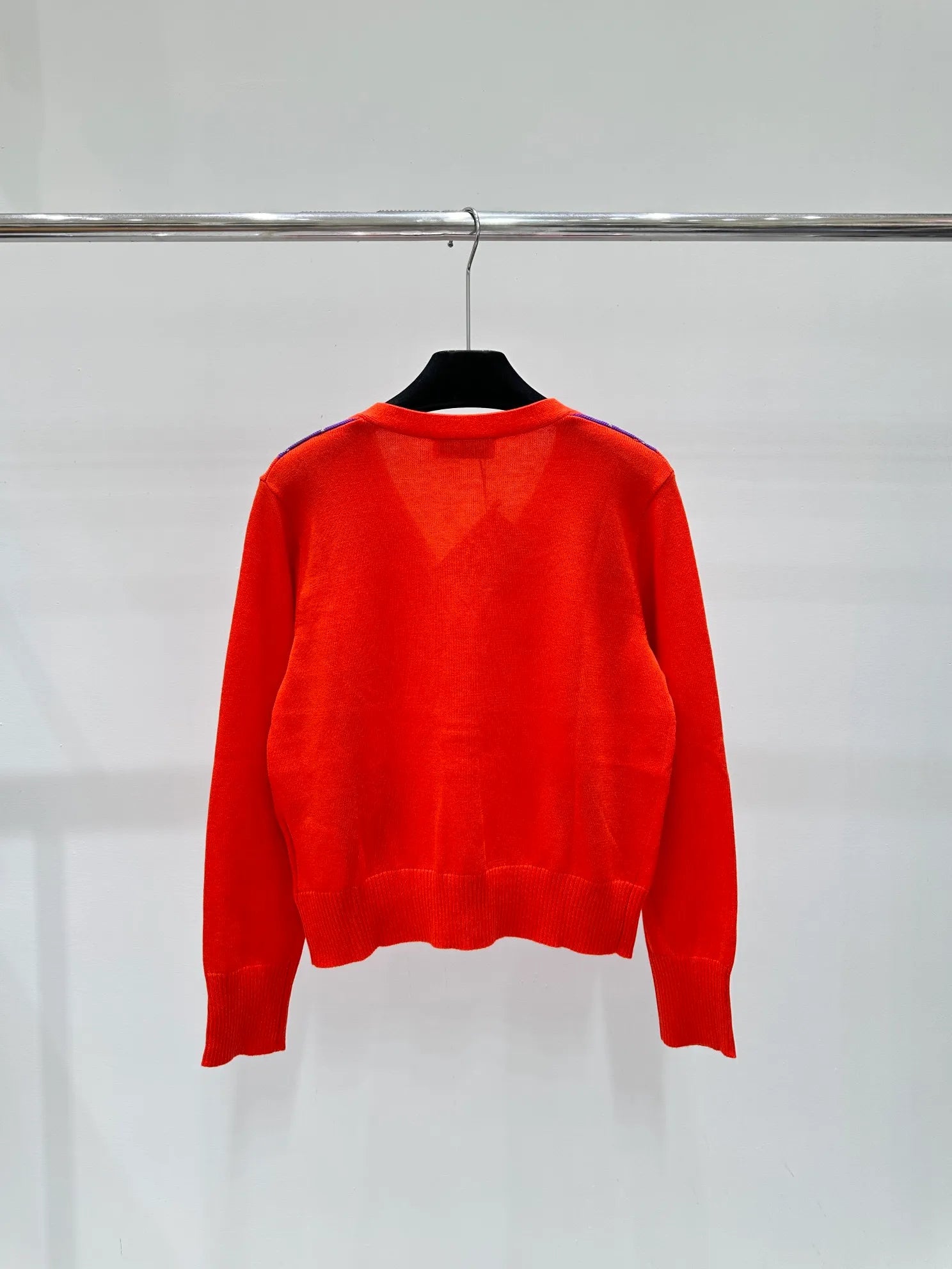 10001 2024 Spring Autumn Brand Same Style Sweater Long Sleeve V Neck Red Green Womens Clothes High Quality Womens Shun