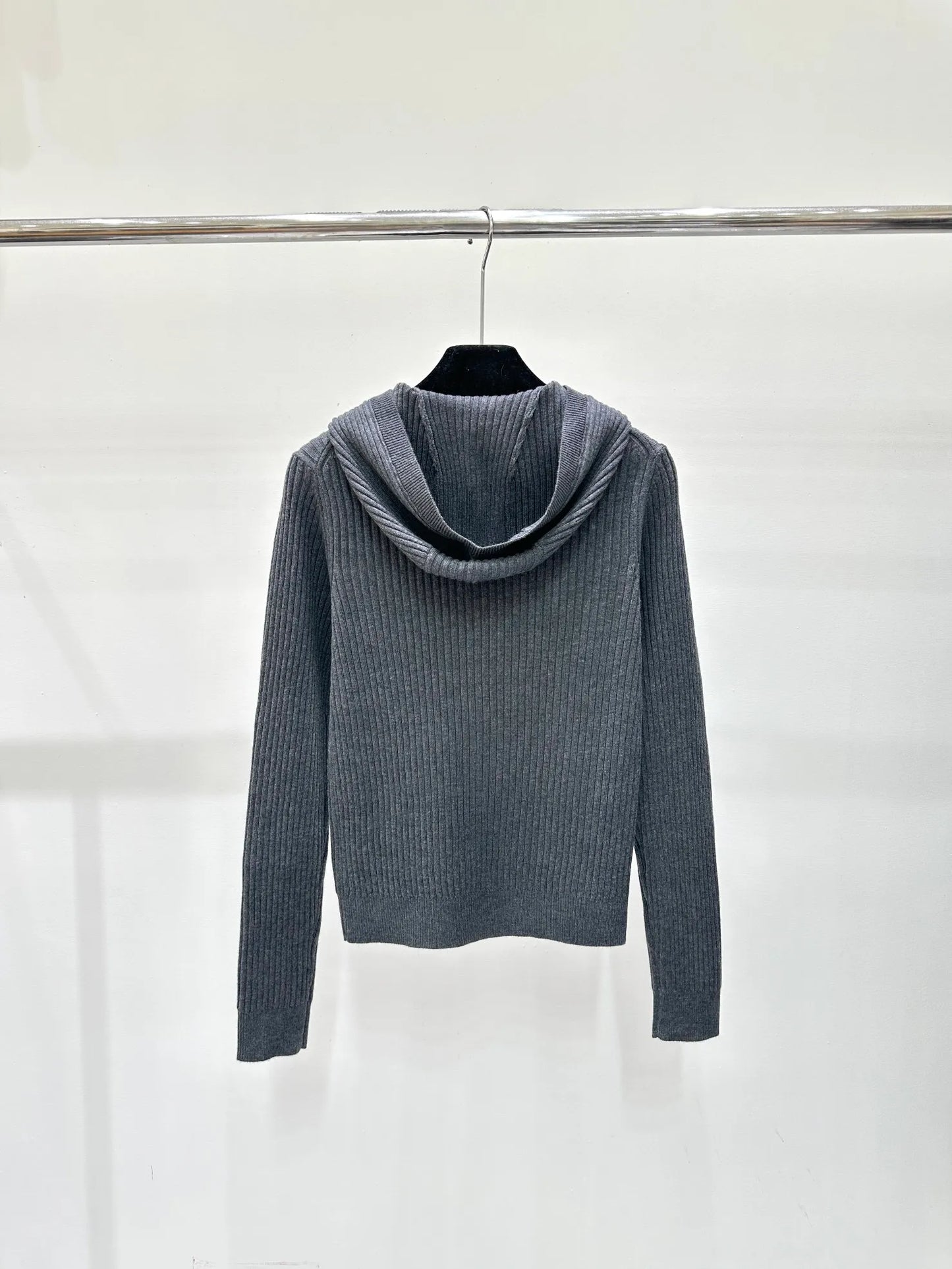 106 2024 Spring Autumn Brand Same Style Sweater Long Sleeve Gray Black Crew Neck Womens Clothes High Quality Womens Shun